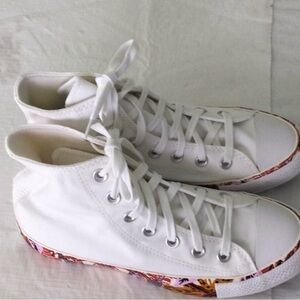 Converse Women’s CTAS HI Sneakers White/Muti Color Sz 7